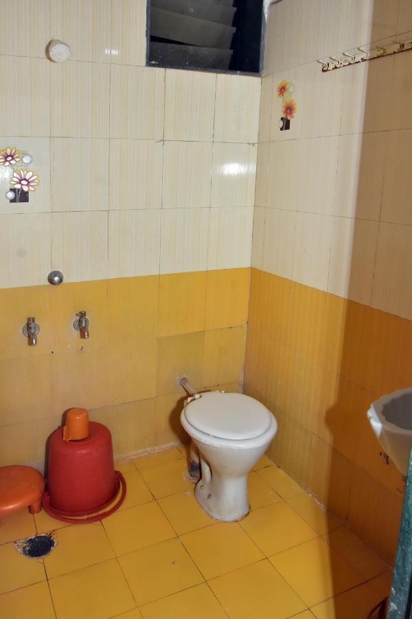 Hotel Temple Sai Sirdi Kültér fotó
