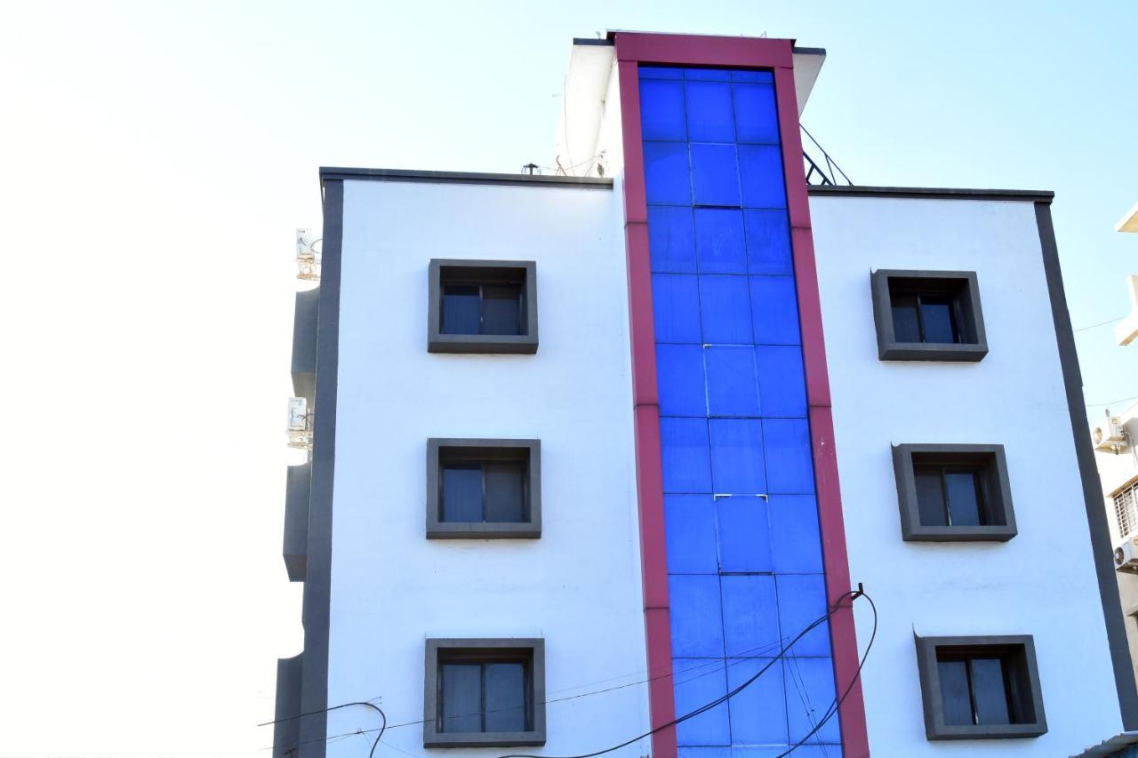 Hotel Temple Sai Sirdi Kültér fotó