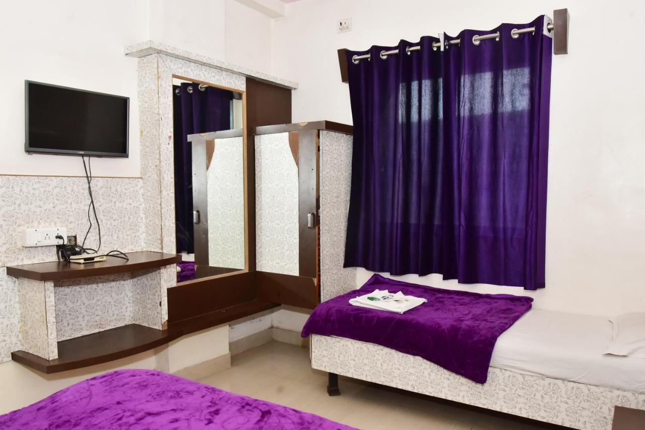 Hotel Temple Sai Sirdi Kültér fotó